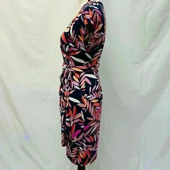 Maggie London Multicolor V Neck Cap Sleeve Wrap Dress Size 6 - Picture 6 of 15
